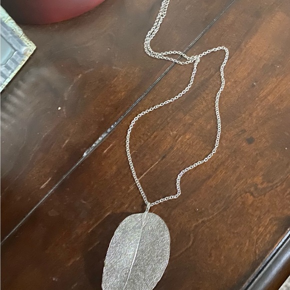Leaf silver necklace - Picture 2 of 3